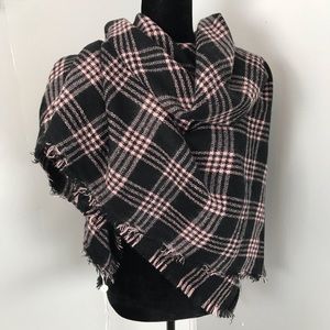 Shiraleah Plaid Blanket Scarf NWT
